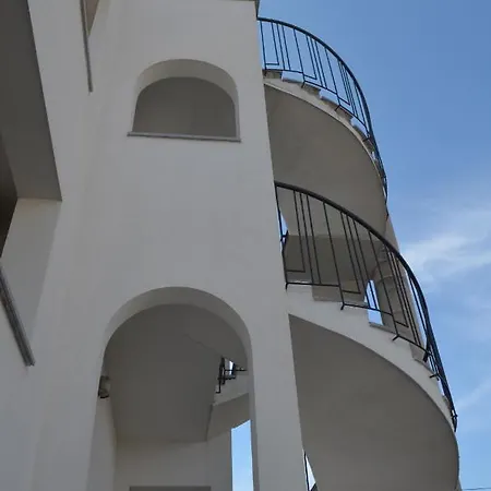 Rita *