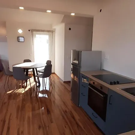 Rita Apartment *